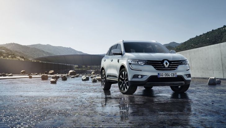 Renault Koleos​ svelata a Parigi la nuova crossover che potrebbe diventare ibrida - Foto 7 di 12
