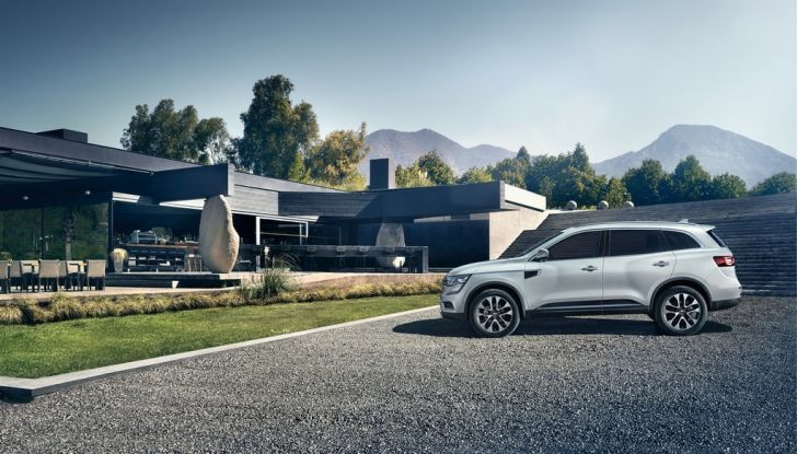 Renault Koleos​ svelata a Parigi la nuova crossover che potrebbe diventare ibrida - Foto 10 di 12
