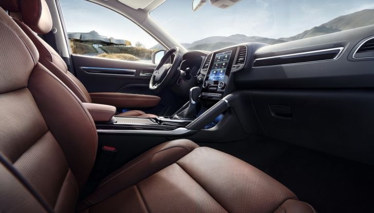 Renault Koleos​ svelata a Parigi la nuova crossover che potrebbe diventare ibrida - Foto 11 di 12