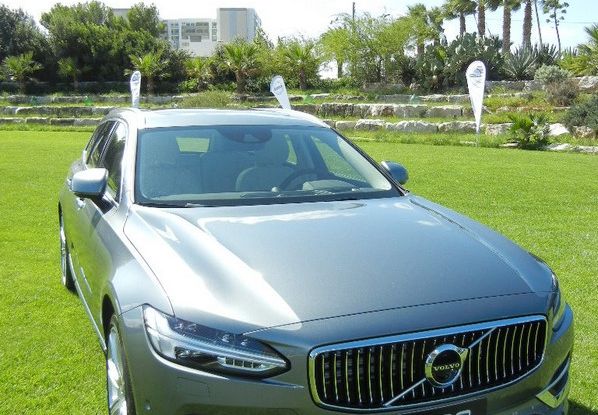 Nuova Volvo S90 prova su strada, motori, prestazioni e prezzi - Foto 26 di 26