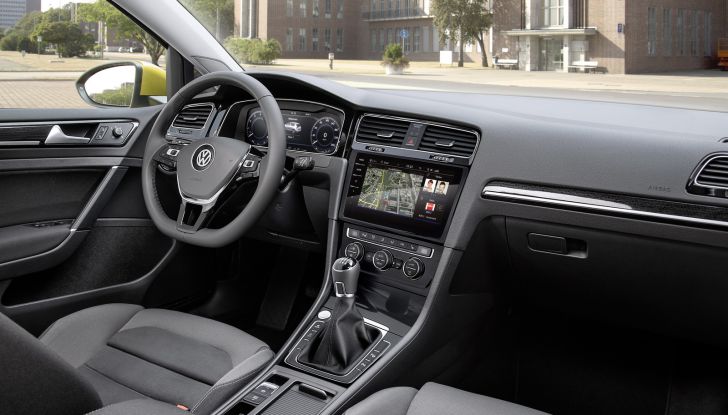 Volkswagen Golf VII restyling, prime foto e informazioni ufficiali - Foto 5 di 25