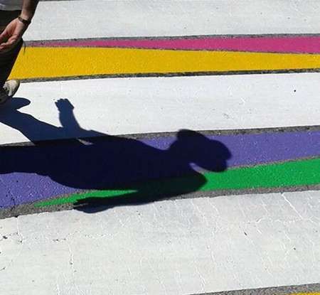 A Madrid le strisce pedonali diventano colorate opere d’arte - Foto 8 di 12