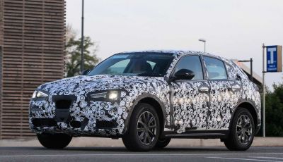 Alfa Romeo Stelvio, ultime immagini spia prima del debutto a Los Angeles