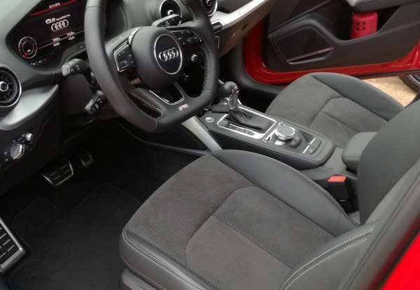 audi q2 prova su strada del nuovo suv premium interno