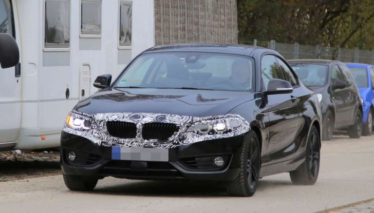 bmw serie 2 coupe foto spia del restyling di meta carriera