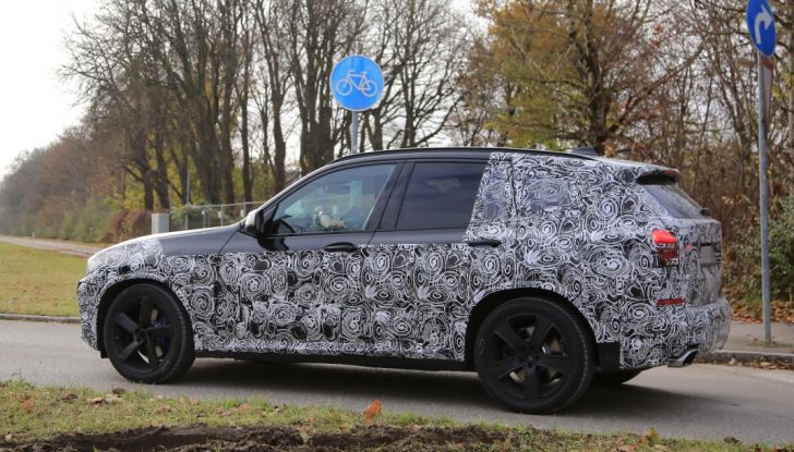Nuova BMW X3 2017: le prime foto spia in Germania - Foto 13 di 26
