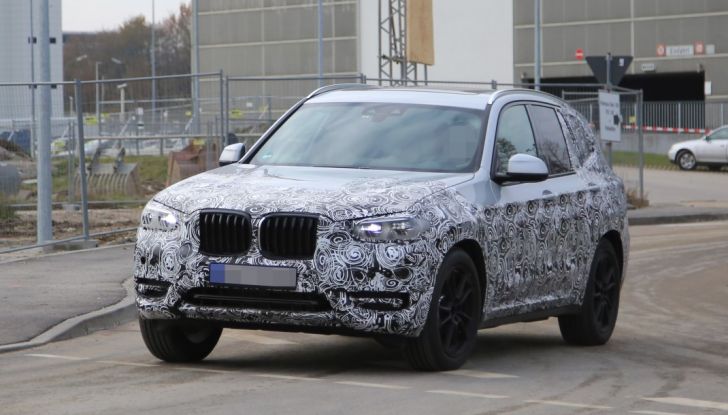 Nuova BMW X3 2017: le prime foto spia in Germania - Foto 20 di 26
