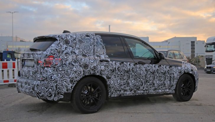 Nuova BMW X3 2017: le prime foto spia in Germania - Foto 7 di 26
