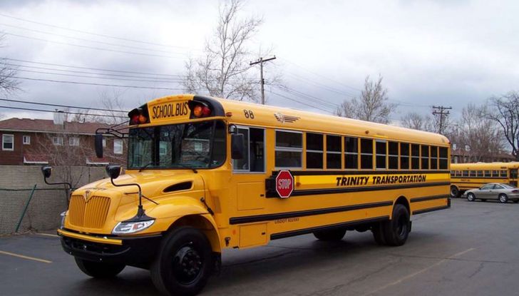 Lo scuolabus più veloce al mondo: motore a reazione e 590 km orari! - Foto 5 di 9