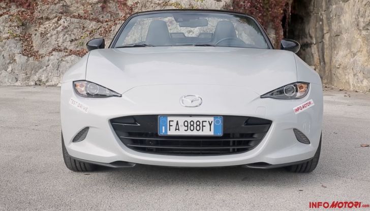 Test Drive Mazda MX-5 1.5 da 131 CV: il divertimento allo scoperto - Foto 2 di 22