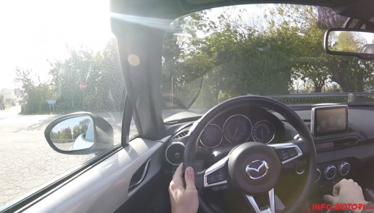 Test Drive Mazda MX-5 1.5 da 131 CV: il divertimento allo scoperto - Foto 5 di 22