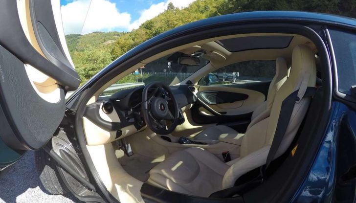 McLaren 570GT prova su strada e prestazioni - Foto 10 di 20