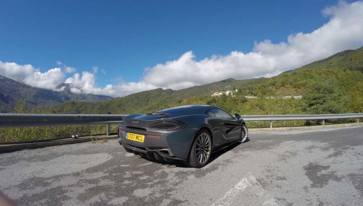 McLaren 570GT prova su strada e prestazioni - Foto 8 di 20