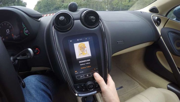 McLaren 570GT prova su strada e prestazioni - Foto 12 di 20