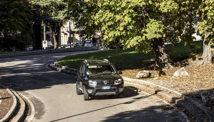 nuova dacia duster gpl prova su strada prezzi e prestazioni 2