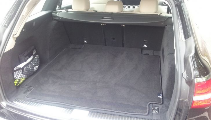 Nuova Mercedes Classe E Station Wagon: prova su strada e prestazioni - Foto 20 di 20