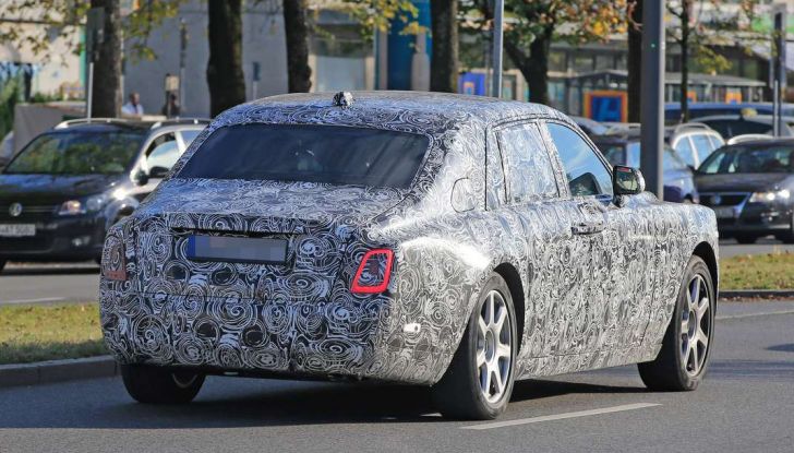 Nuova Rolls Royce Phantom spiata con nuovi dettagli e particolari - Foto 10 di 10