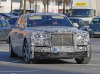 Nuova Rolls Royce Phantom spiata con nuovi dettagli e particolari