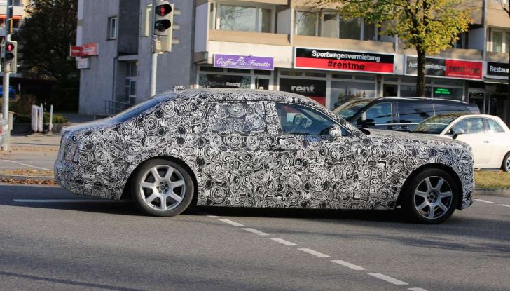 Nuova Rolls Royce Phantom spiata con nuovi dettagli e particolari - Foto 2 di 10