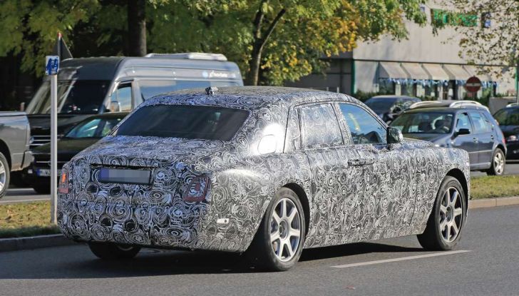 Nuova Rolls Royce Phantom spiata con nuovi dettagli e particolari - Foto 9 di 10
