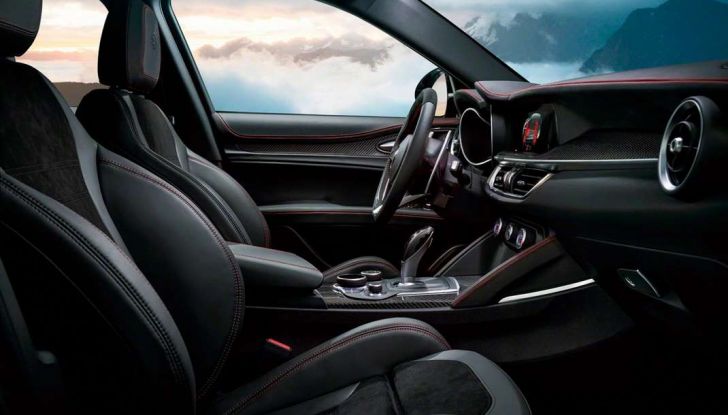 Alfa Romeo Stelvio, il motore 2.2 Diesel 180 CV amplia la gamma - Foto 12 di 25
