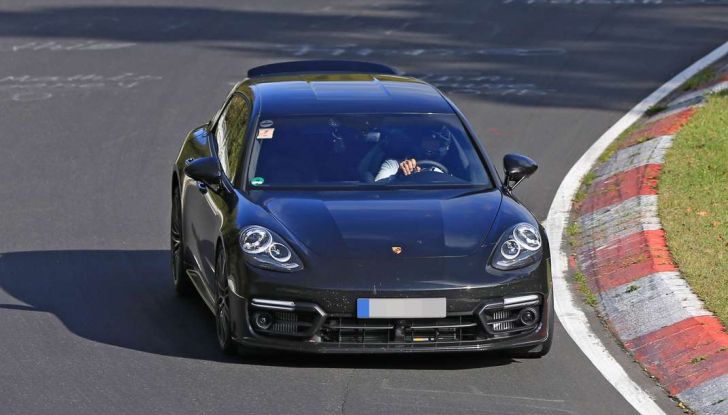 Porsche Panamera Shooting Brake, le foto spia della versione quasi definitiva - Foto 11 di 13