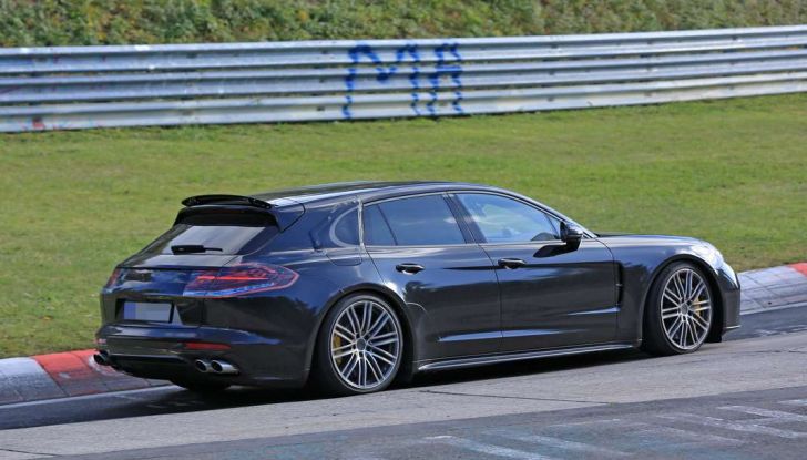 Porsche Panamera Shooting Brake, le foto spia della versione quasi definitiva - Foto 1 di 13