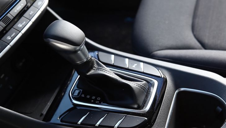 Hyundai Ioniq Hybrid 2016: la nostra prova su strada - Foto 19 di 31