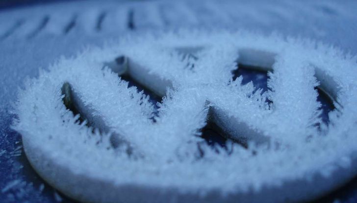 Spray per scongelare parabrezza e serrature: cos’è e come funziona - Foto 4 di 7