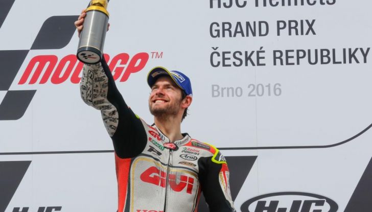 Risultati MotoGP 2016, Valencia: Lorenzo vince l’ultima gara della stagione, Rossi quarto - Foto 5 di 19