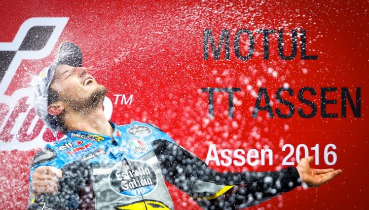 Risultati MotoGP 2016, Valencia: Lorenzo vince l’ultima gara della stagione, Rossi quarto - Foto 7 di 19