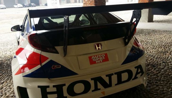 Spoiler Honda.