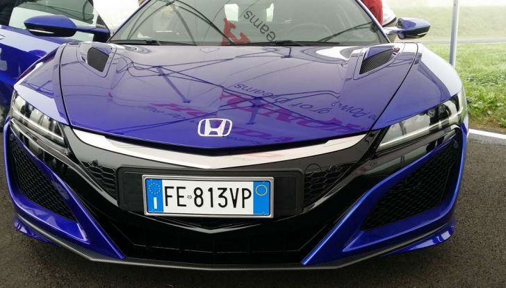 Nuova Honda NSX 2017, frontale.