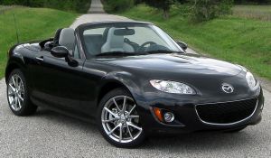 1024px-2011_mazda_mx-5_prht_-_04-28-2011