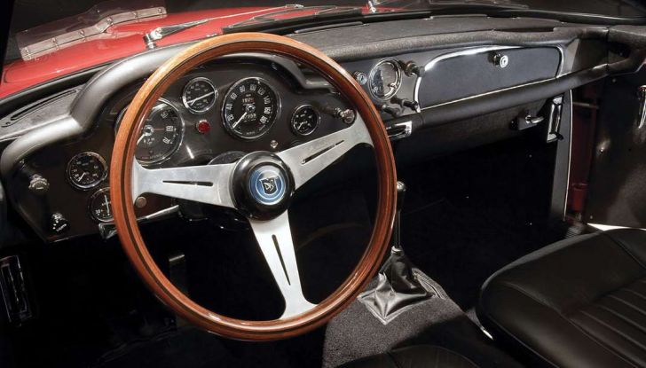 Aston Martin, le repliche certificate potrebbero rappresentare un fruttuoso business - Foto 4 di 7