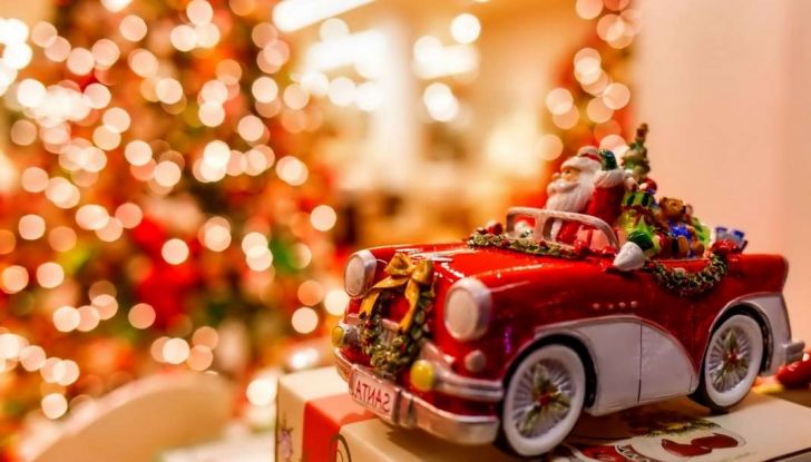 Come trasportare l’albero di Natale in auto senza incorrere in sanzioni - Foto 5 di 9