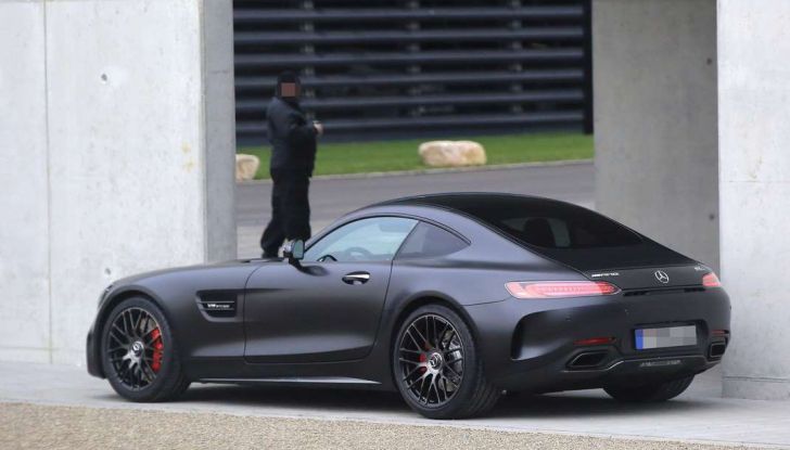 Mercedes AMG GT C Coupé Edition 50 spiata senza veli in anteprima assoluta - Foto 7 di 18