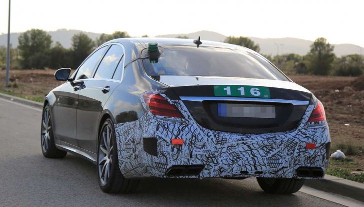 Mercedes Classe S facelift, nuove foto spia con minori camuffature - Foto 7 di 10