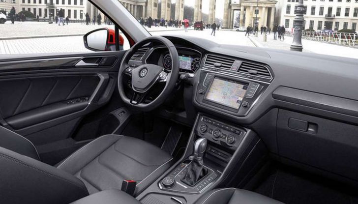 Nuova Volkswagen Tiguan, prova su strada della versione 1.6 TDI da 115 CV - Foto 24 di 24