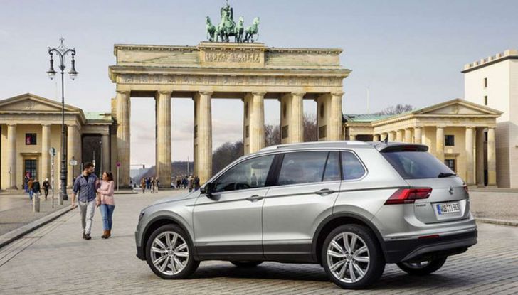 Nuova Volkswagen Tiguan, prova su strada della versione 1.6 TDI da 115 CV - Foto 12 di 24