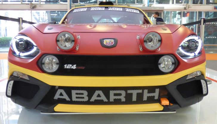 abarth 124 spider anteriore bologna 2016