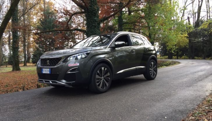 Peugeot 3008 GT: la prova su strada del ​SUV senza compromessi - Foto 10 di 16
