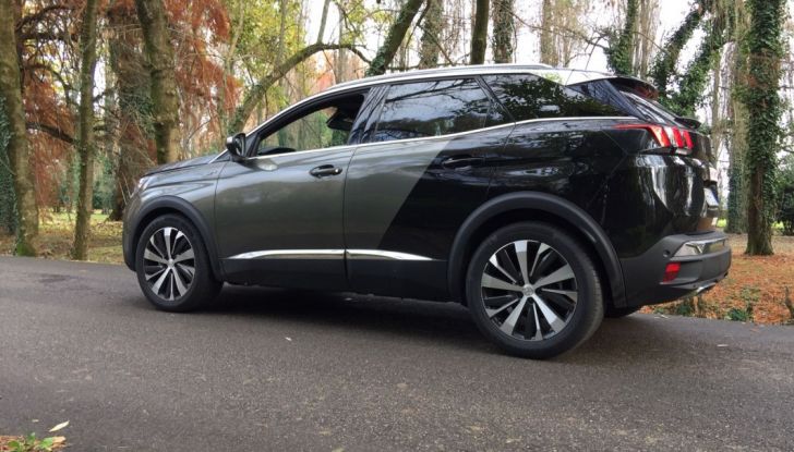 Peugeot 3008 GT: la prova su strada del ​SUV senza compromessi - Foto 12 di 16