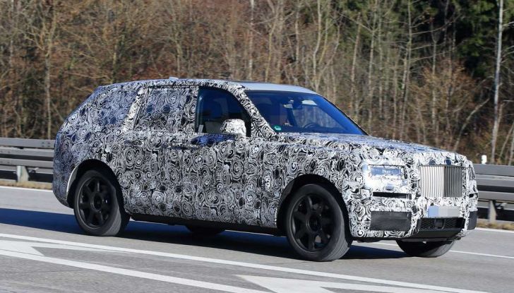 rolls-royce-cullinan-prime-foto-spia-del suv di lusso atteso per il 2018