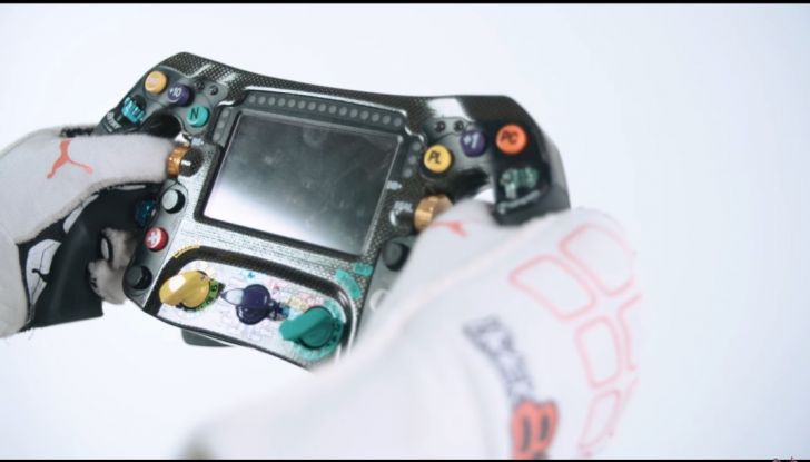 L’evoluzione del volante da Formula 1 raccontato in un video spettacolare - Foto 16 di 49