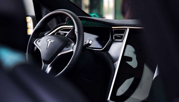 Tesla Model X P90D, l’auto elettrica secondo Vilner - Foto 12 di 19