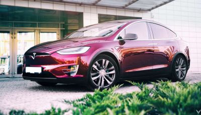 Tesla Model X P90D, l’auto elettrica secondo Vilner