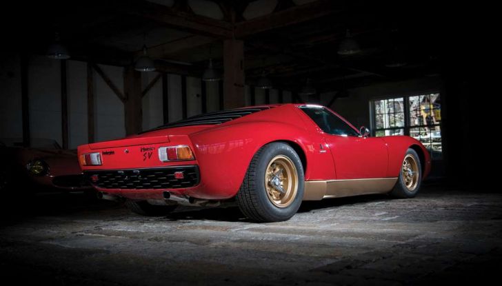 Una Lamborghini Miura SV del 1971 in condizioni perfette va all’asta - Foto 2 di 24