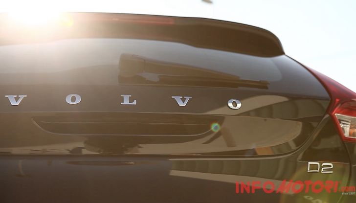 Prova su strada Volvo V40 Cross Country 2016 D2 con Volvo Selekt - Foto 12 di 22