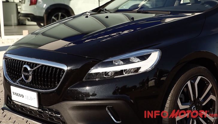 Prova su strada Volvo V40 Cross Country 2016 D2 con Volvo Selekt - Foto 7 di 22